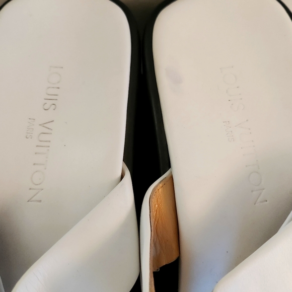 Louis Vuitton white leather slides US 7.5 | EU 37.5 vintage 2001 - Picture 8 of 12
